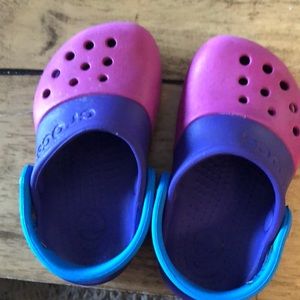 Croc shoes girls (toddler size 6)